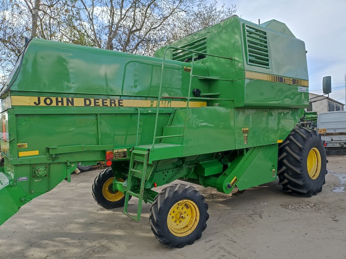 Зернозбиральний комбайн john deere 1166