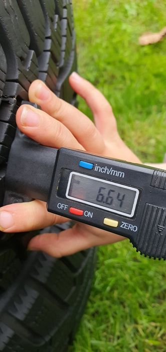 Продам комплект зимових шин 205 /60 R16 Kleber