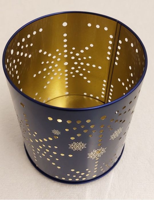 Metalowa puszka lampion