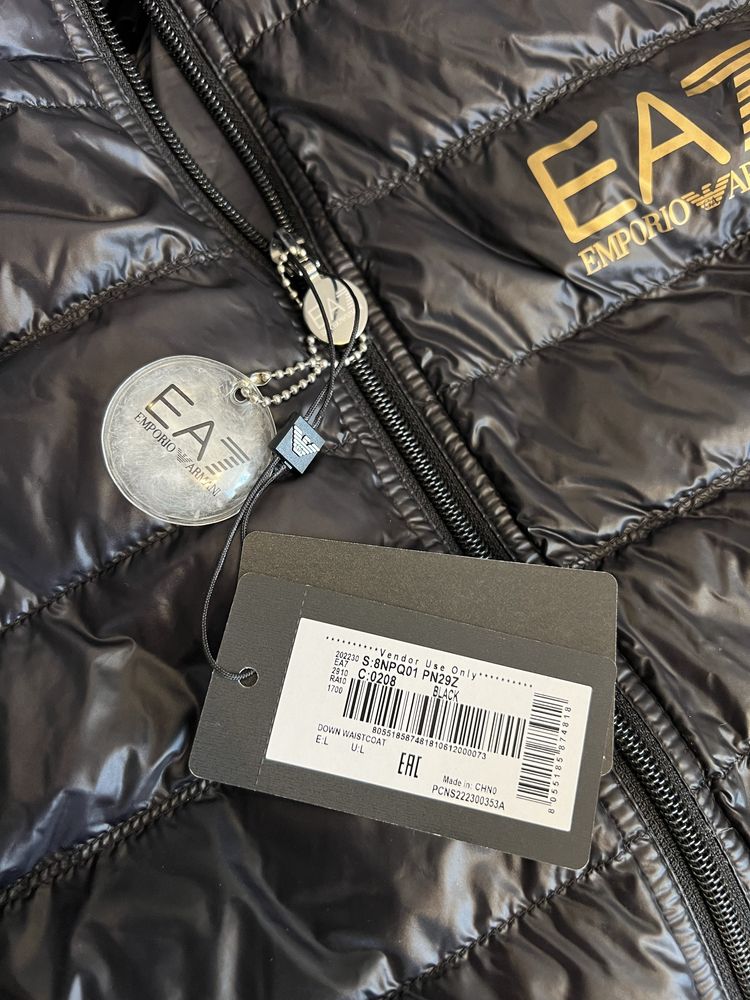 Жилетка EA7 безрукавка armani армані оригінал