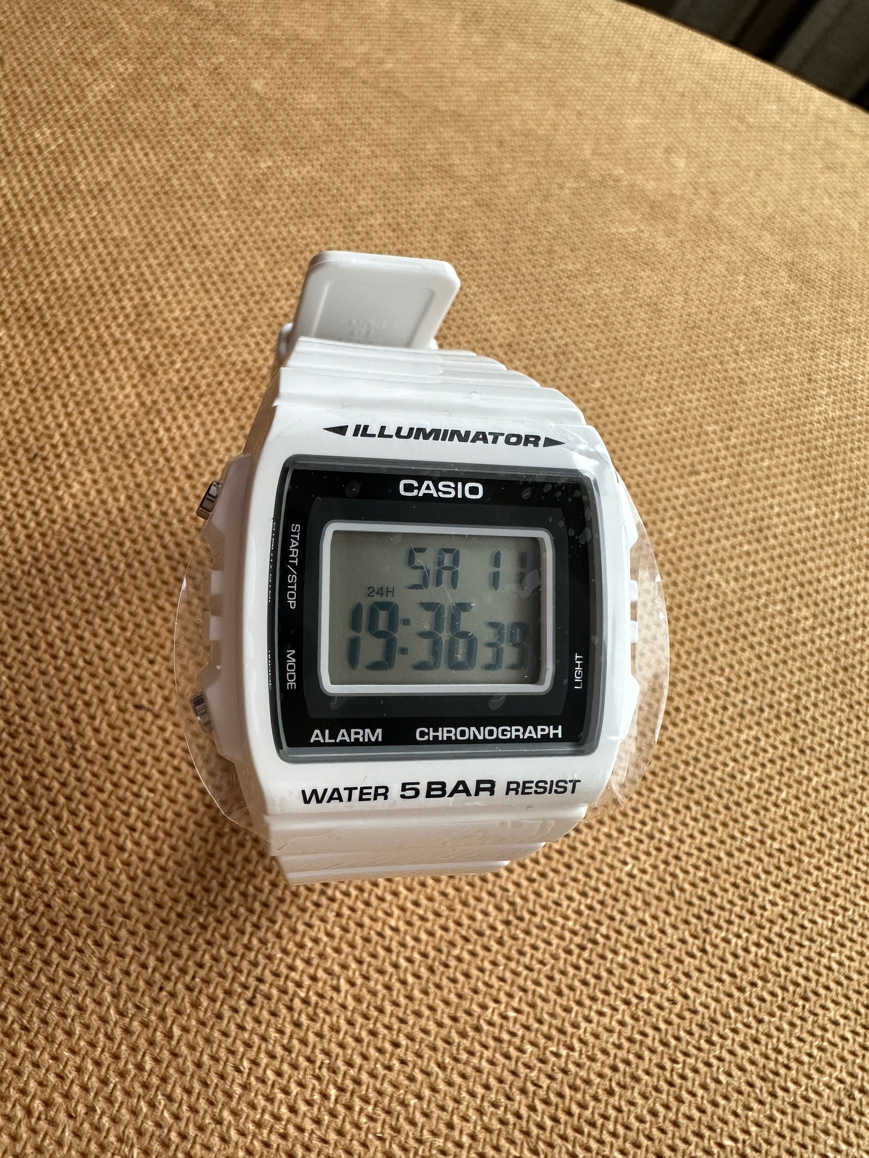 Часы Casio W-215H-7AJH новые оригинальные годинник