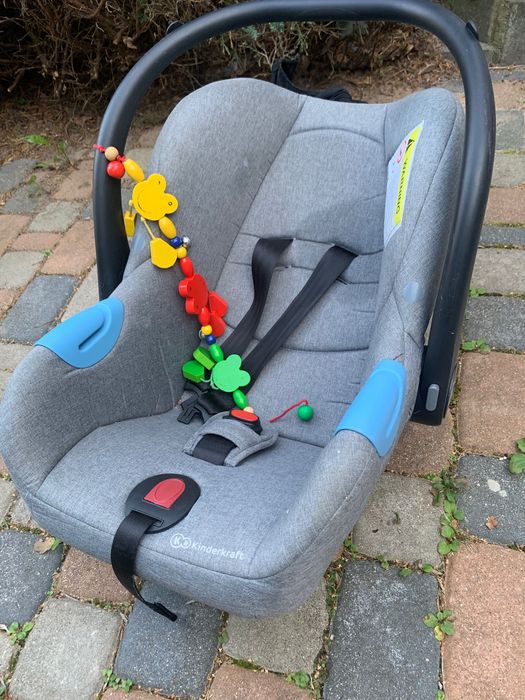 Fotelik samochodowy dla dzieci 0-12 msc