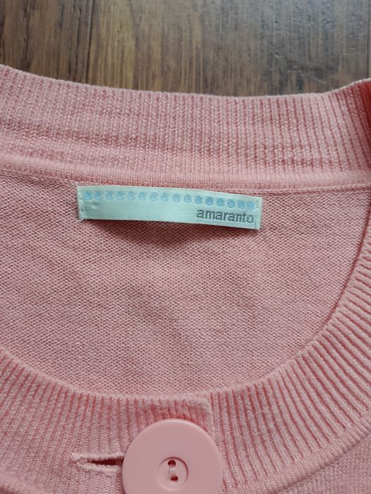 Sweter damski różowy.