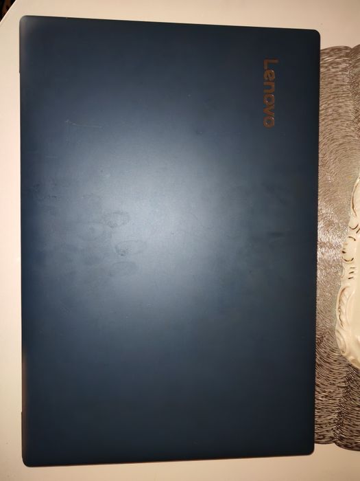 Ноутбук Lenovo i3-7020u 8gb ОЗУ 256 гб места