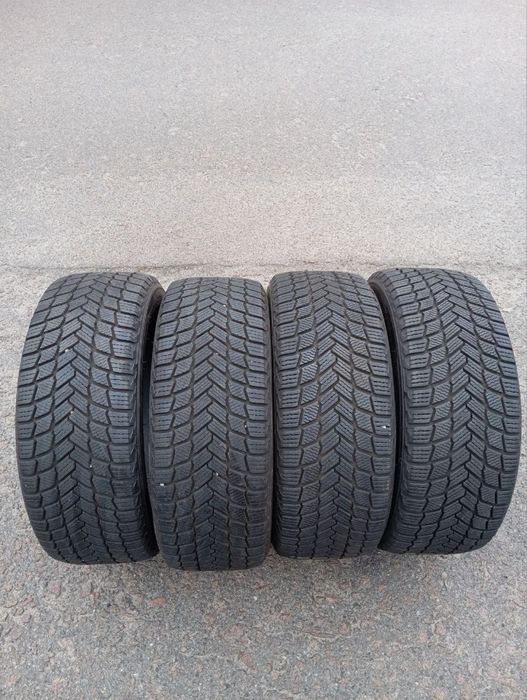 Зимові шини 235/45 R18 Michelin X-Ice Snow
