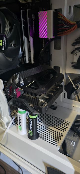 Подставка держатель видеокарты