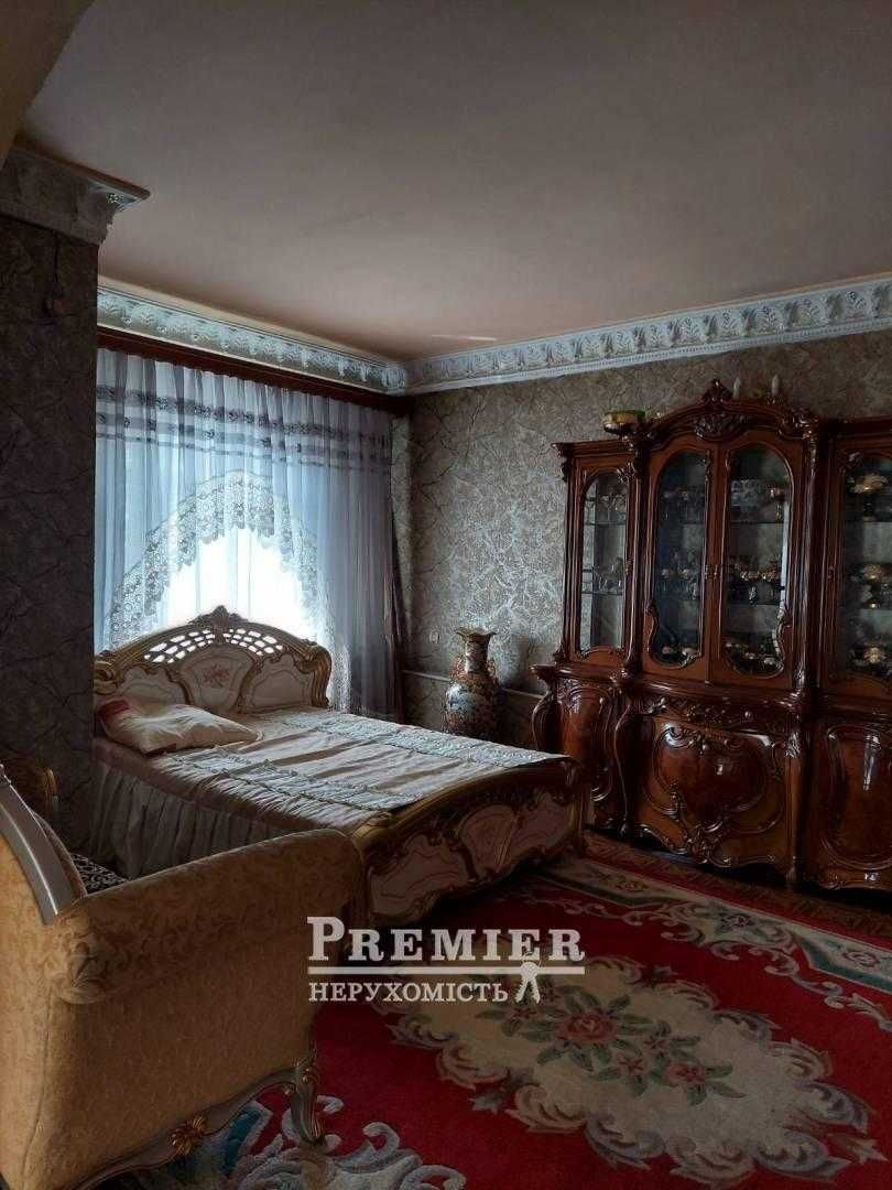 Терміново!2-поверх. будинок на Черемушках з ремонтом, 6 сот,165000у.о.