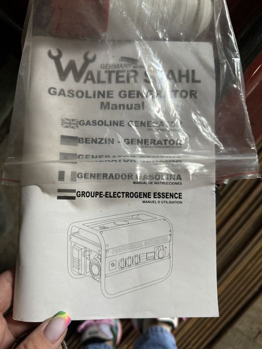 Генератор бензин новый 3КВ