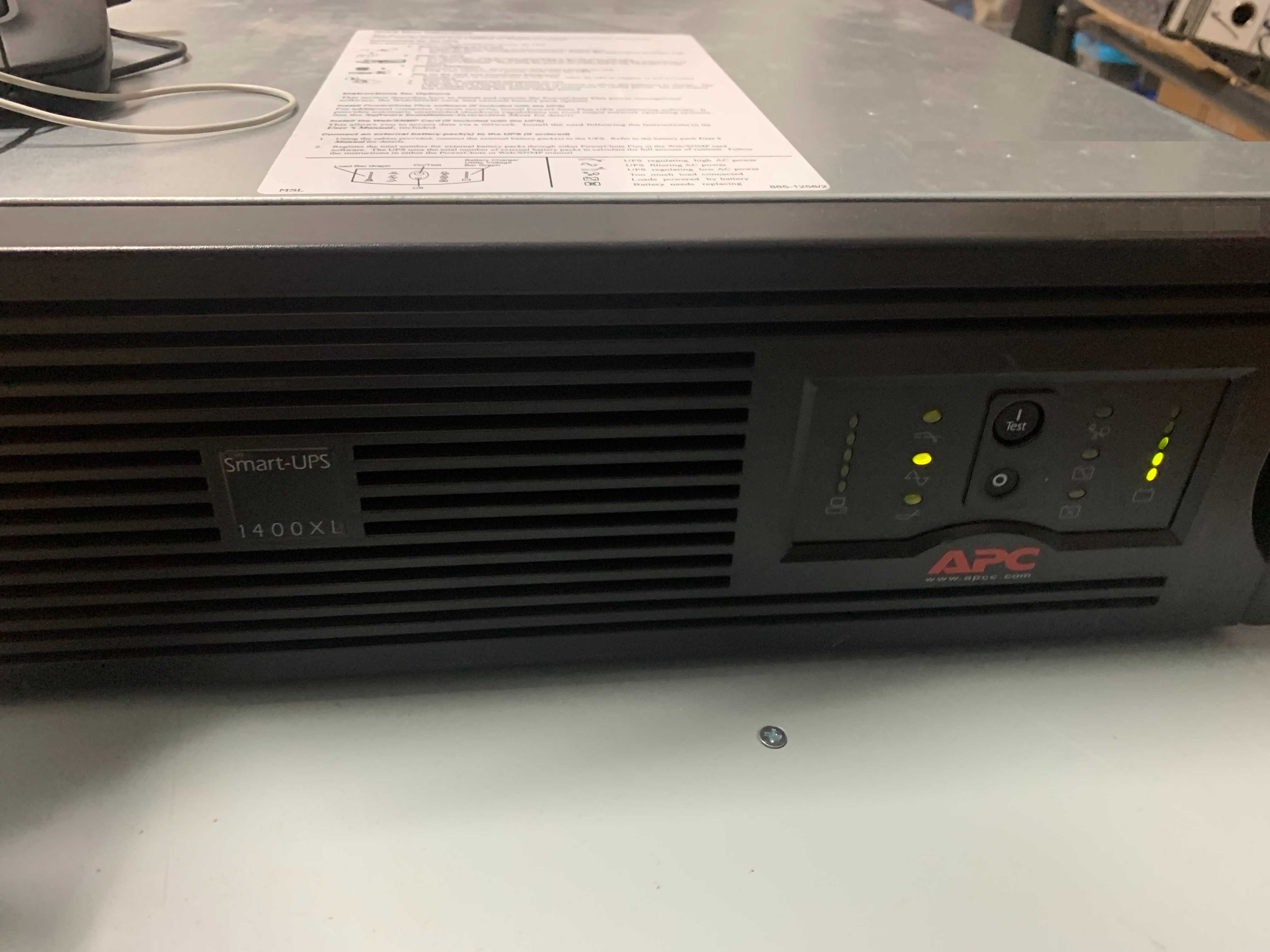 APC Smart-UPS XL 1400VA RM 3U 230V para Rack