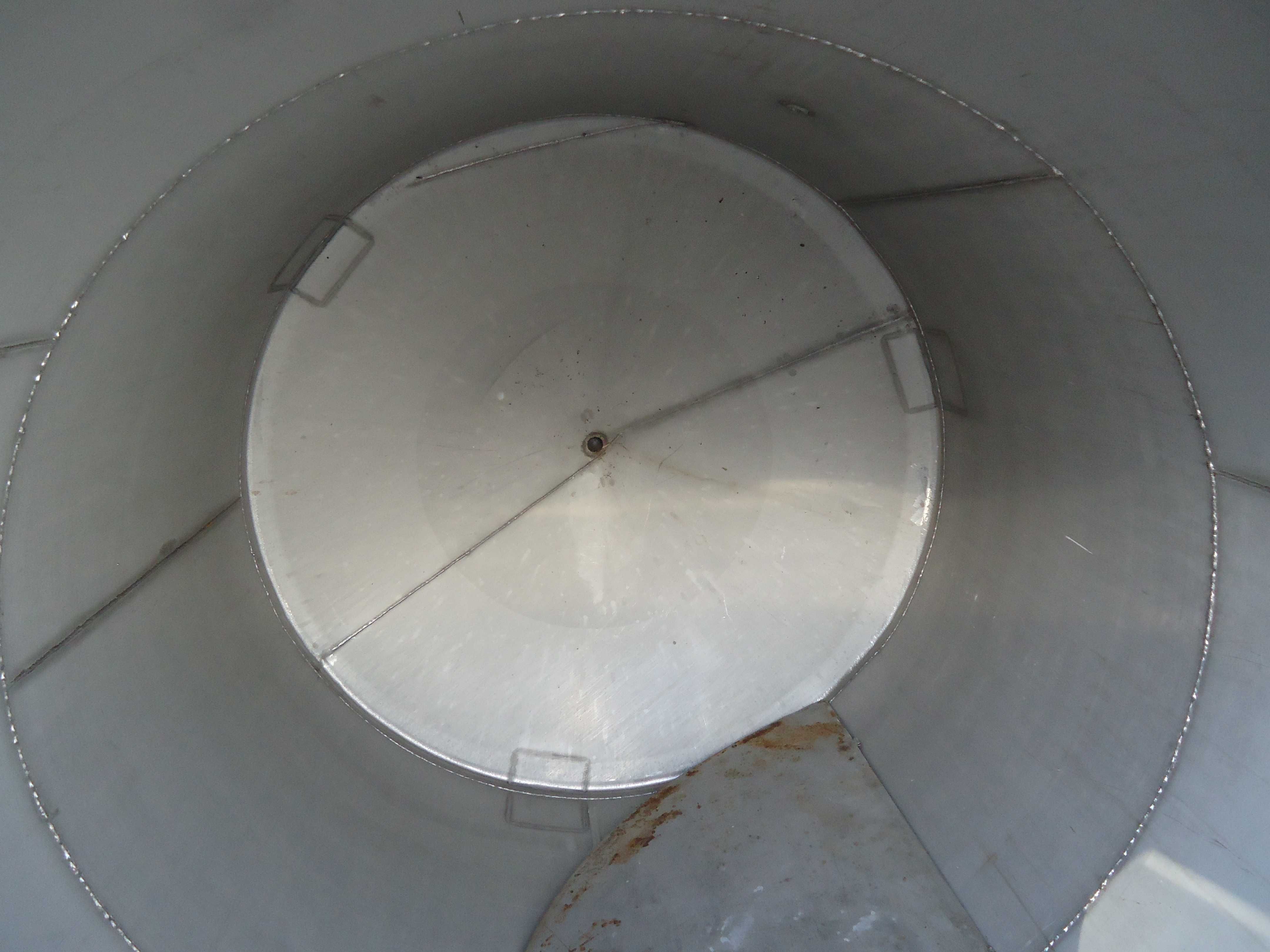 Zbiornik silos   5000L nierdzewny stojący dno stożek ko ścianka 3mm
