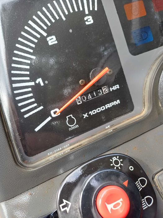 TRATOR KUBOTA B 1410