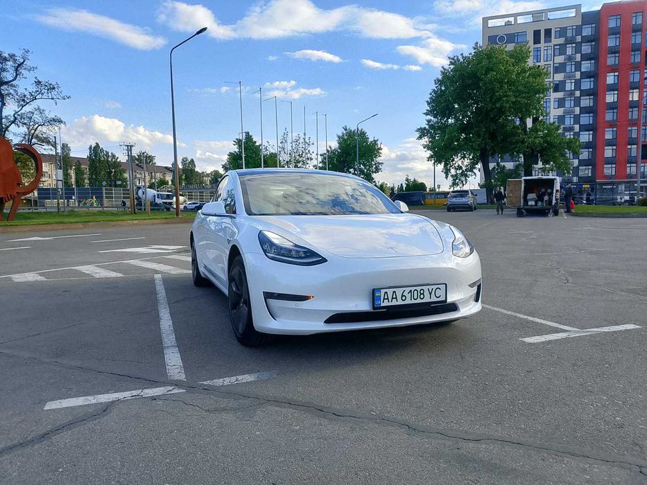 Tesla Model 3 2019
