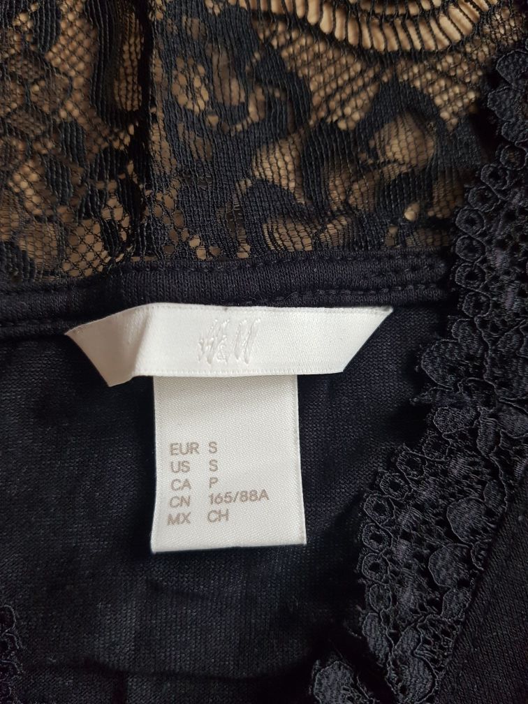 Czarna bluzeczka z koronką H&M