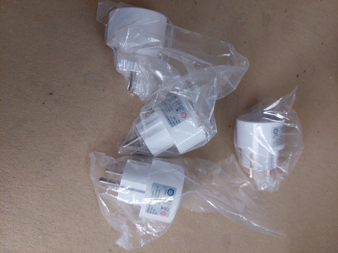 Komplet 4x Adapter Schuko z lampką LED zabezpieczenie ochrona dla dzie