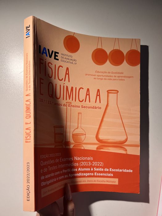 (vendido) Livro IAVE Física e Química A