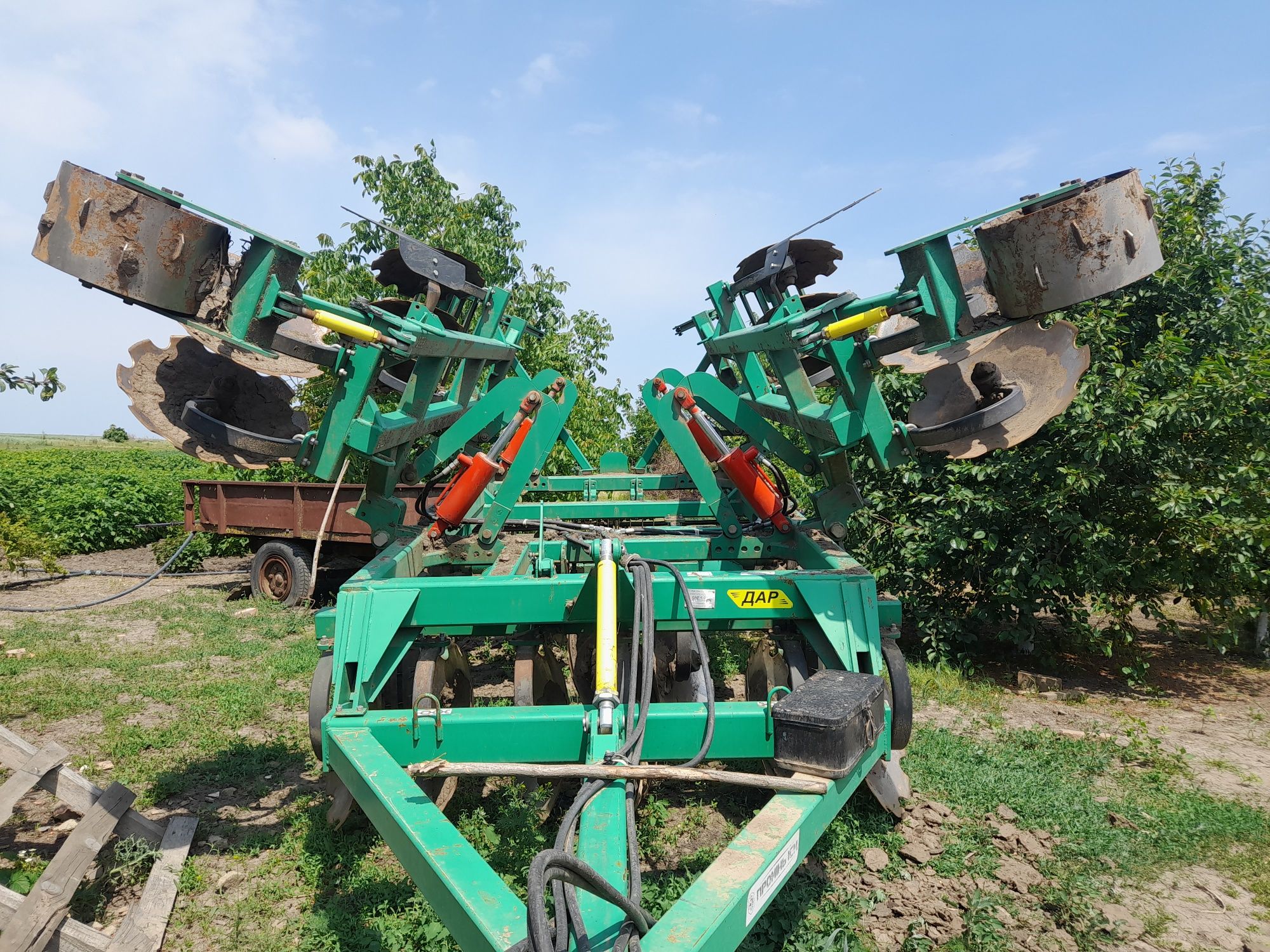 Продам дискову борону  ДАР 4.0С