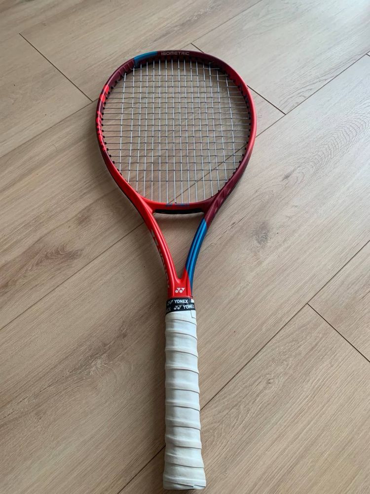 Тенісна ракетка Yonex vcore 98 2021 рік