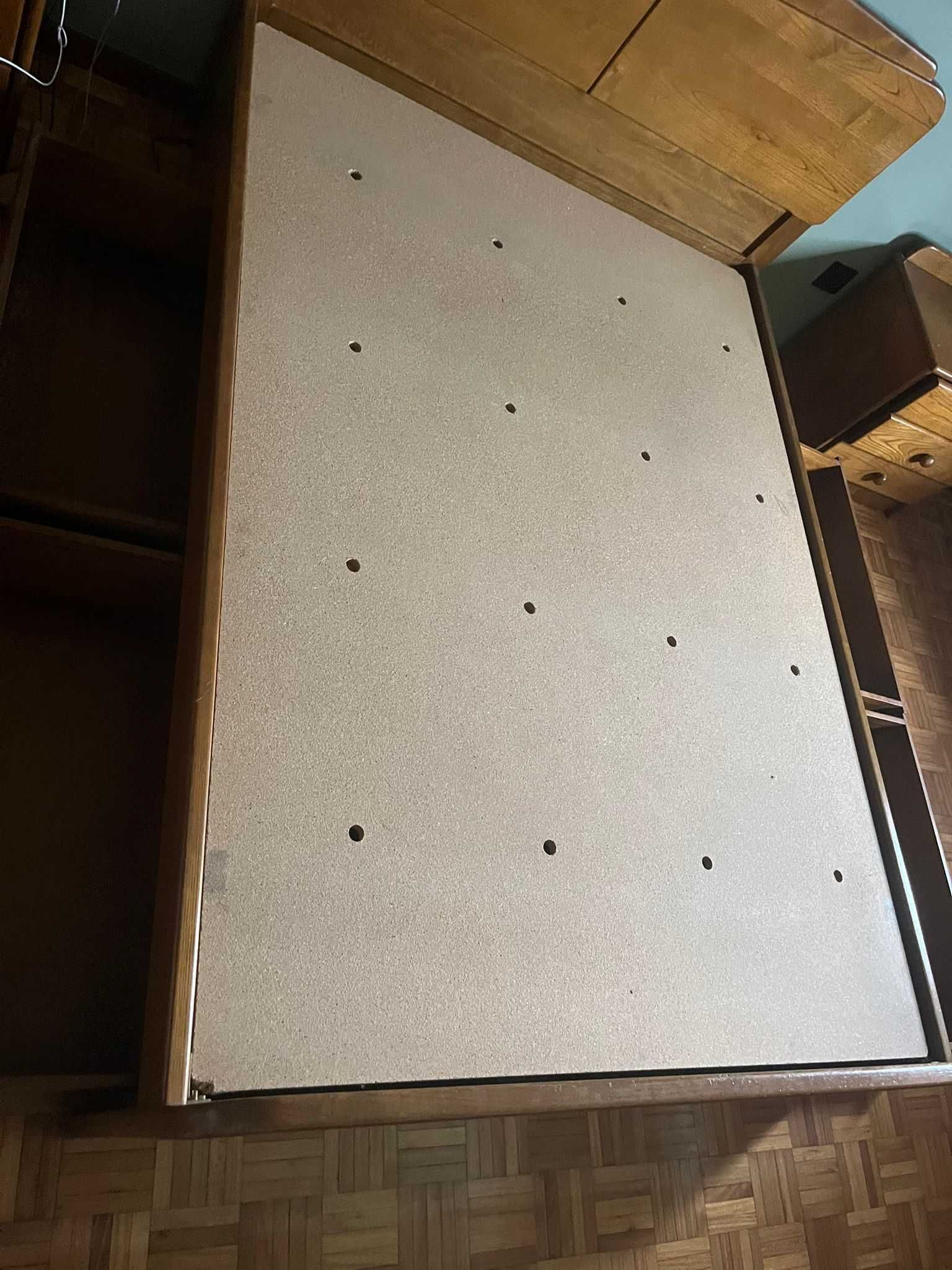 Cama 135*190 com arrumação