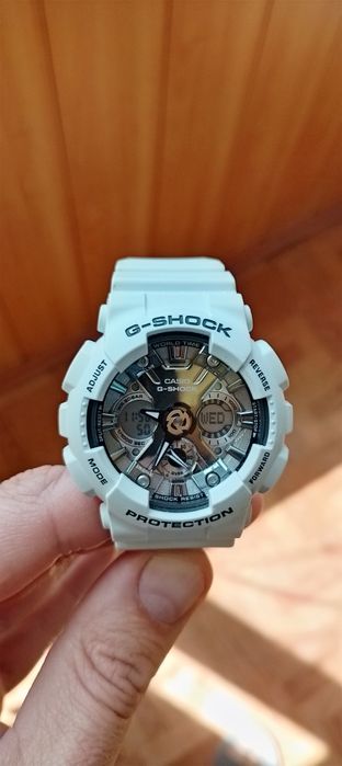 Casio G-Shock GMA-S120