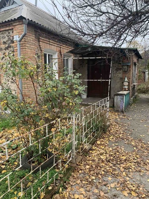 Продаж будинку в долгинцевському районі