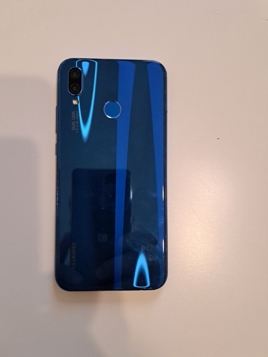 Huawei P20 Lite 4 GB / 64 GB