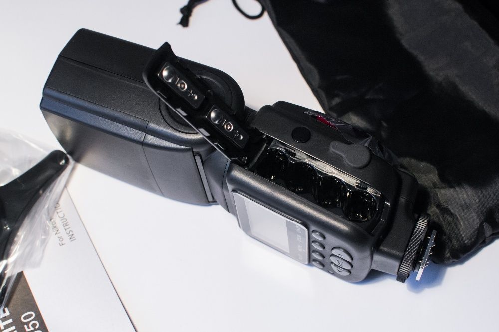 Спалах Meike MK-950 з TTL для Nikon MK950