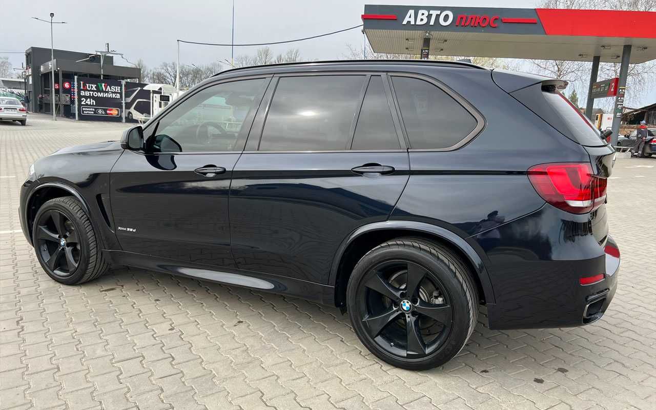 Автомобіль: BMW X5 2014