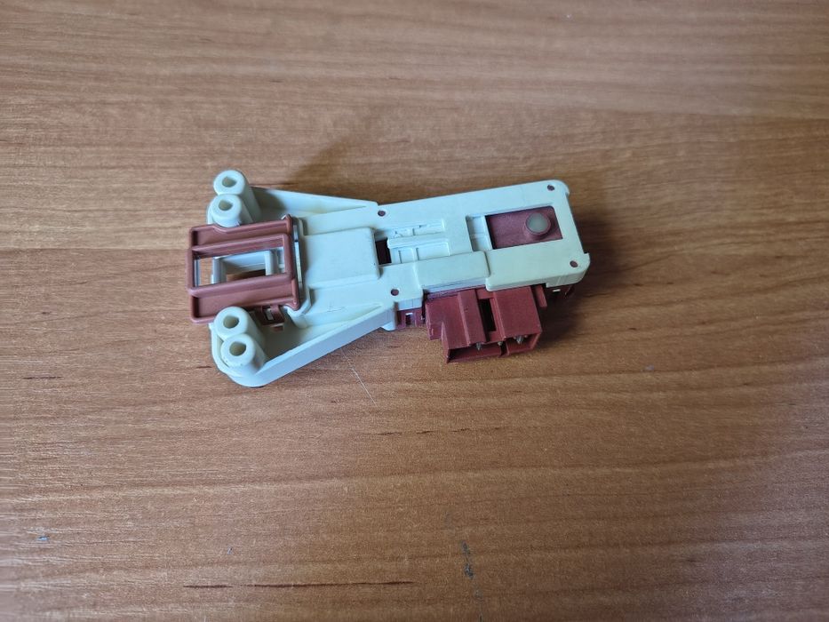 Blokada drzwi pralki Beko WB