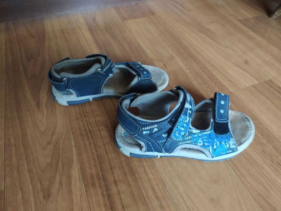 Босоніжки для хлопчика 7-8 років