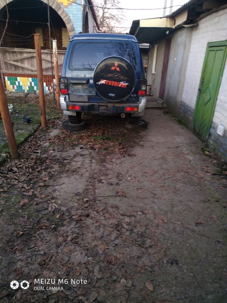 Джип рамний Паджеро2