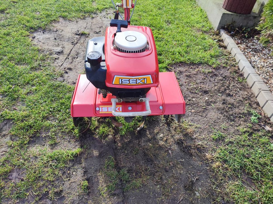 Glebogryzarka iseki masywna , mocna piękny stan !