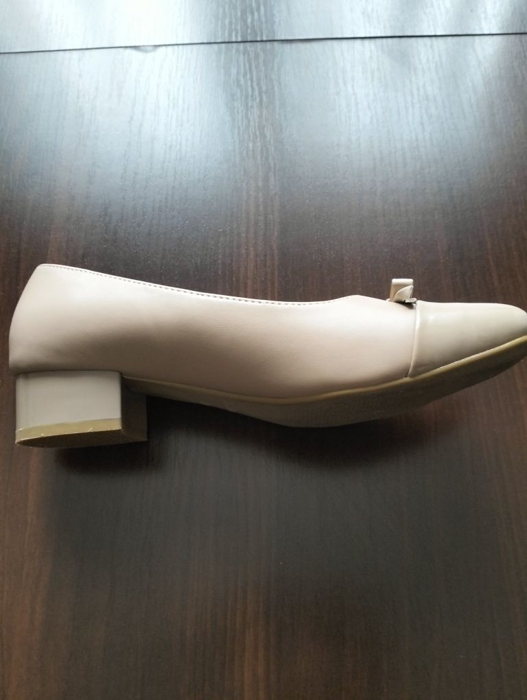 Buty czółenka  Clara Barson