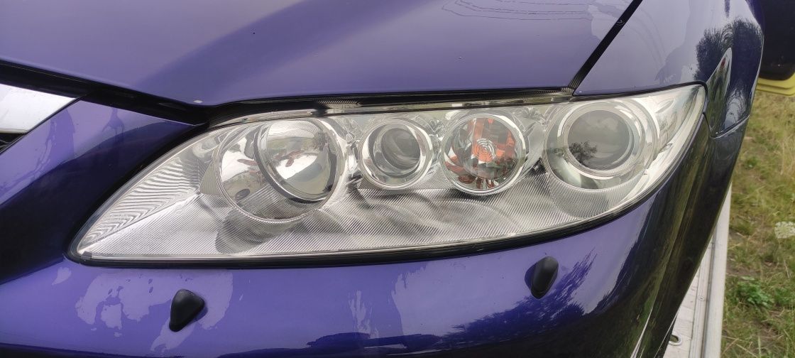 Lampa Przód przednia Mazda 6 GC kompletna