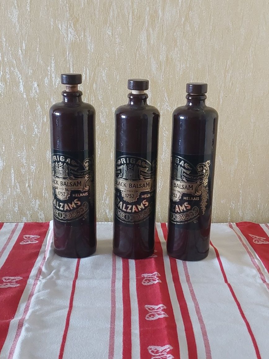 Ексклюзивные керамические бутылки/ бутыля 0,7 л Рижский бальзам