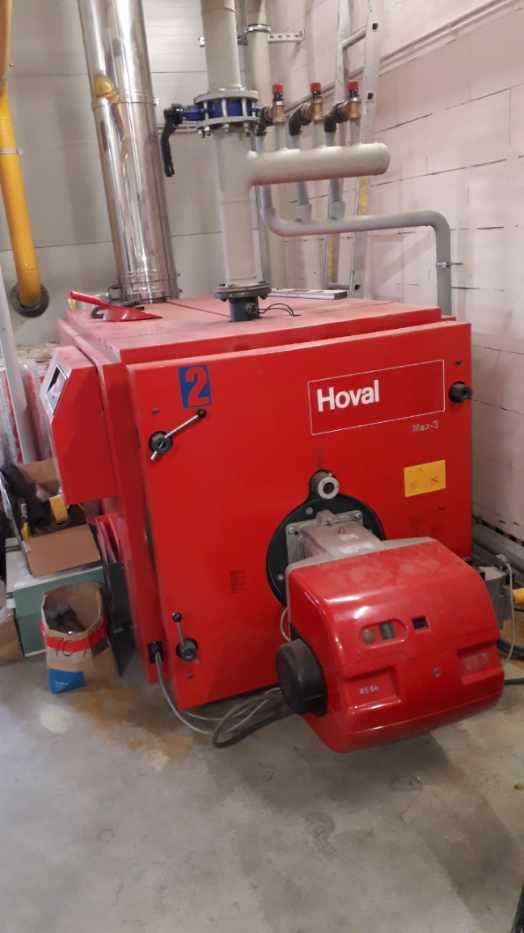 Kocioł olejowo gazowy  Hoval - Max-3 o mocy 500 kW z regulatorem
