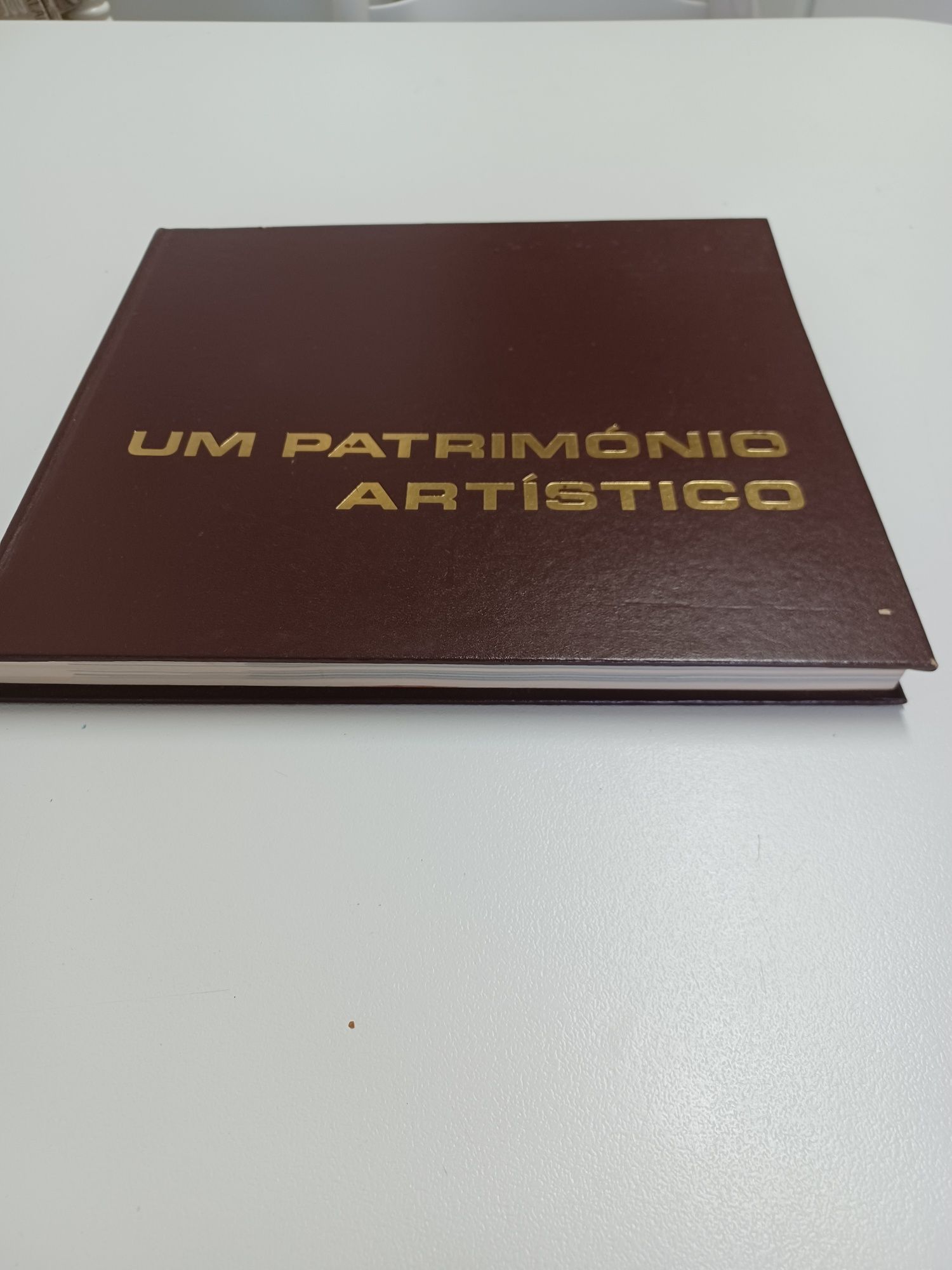 Um Património Artístico - Banco Português do Atlântico