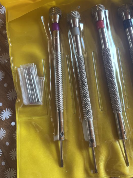 Набор часовых отверток 5 штук 0.8-1.6mm в футляре