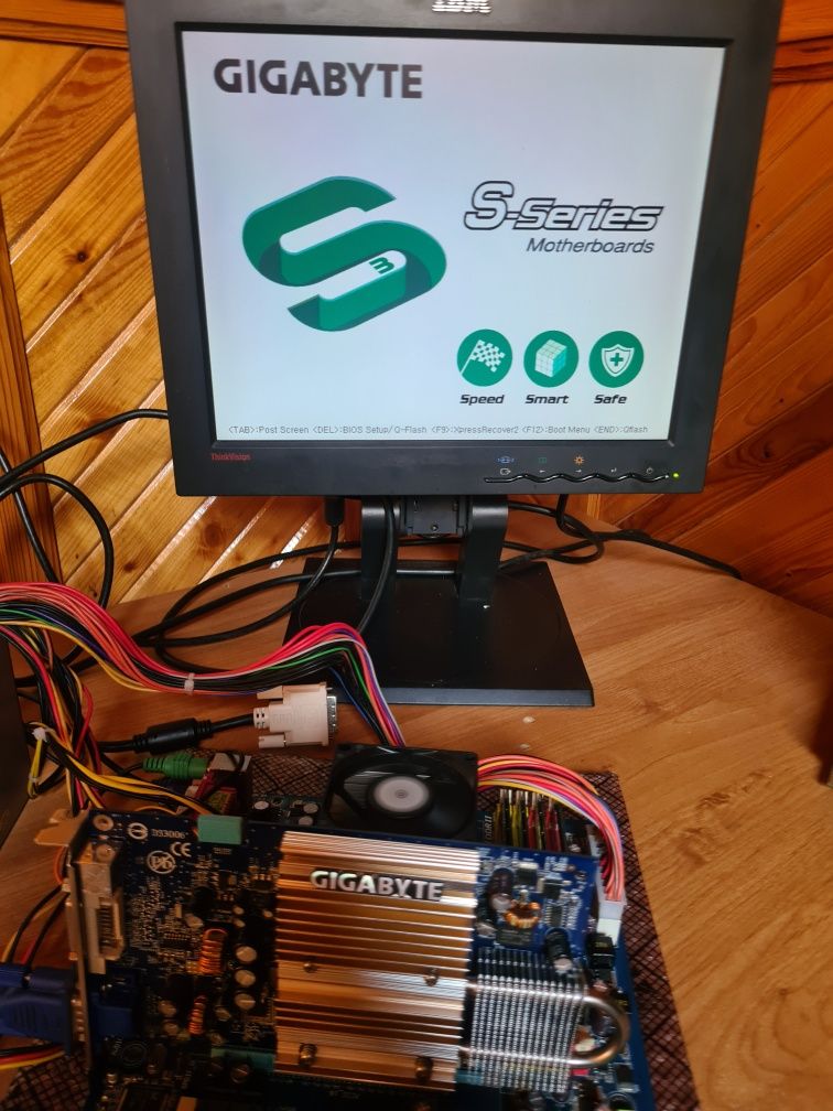 Karta graficzna Gigabyte 7300GT 256mb PCIE
