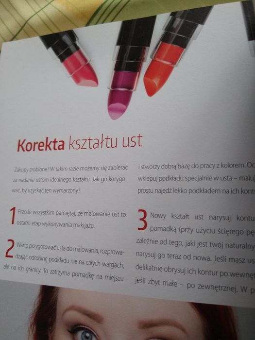 Książka Red Lipstick Monster tajniki makijażu