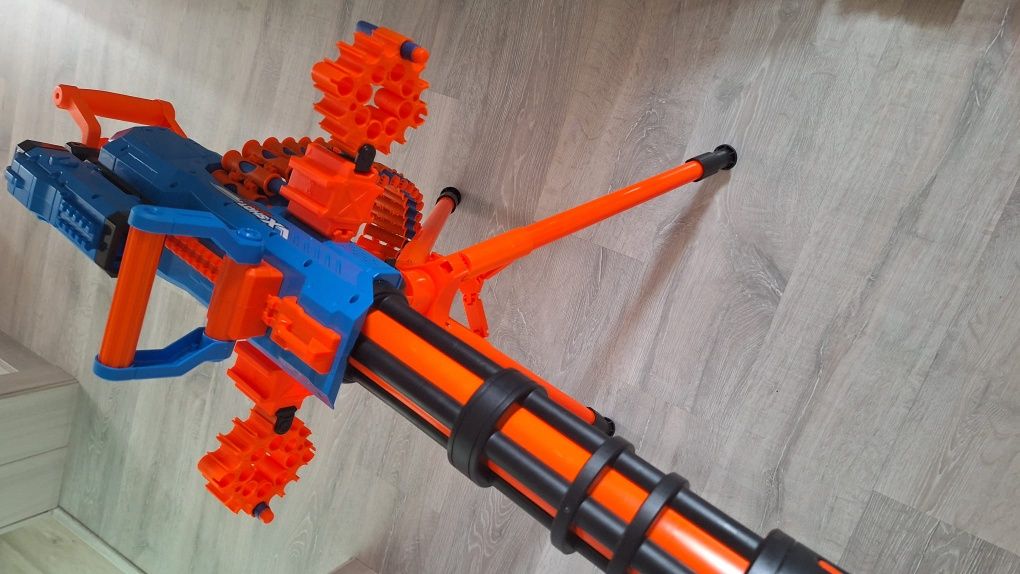 ZURU X-SHOT INSANITY wyrzutnia pistolet