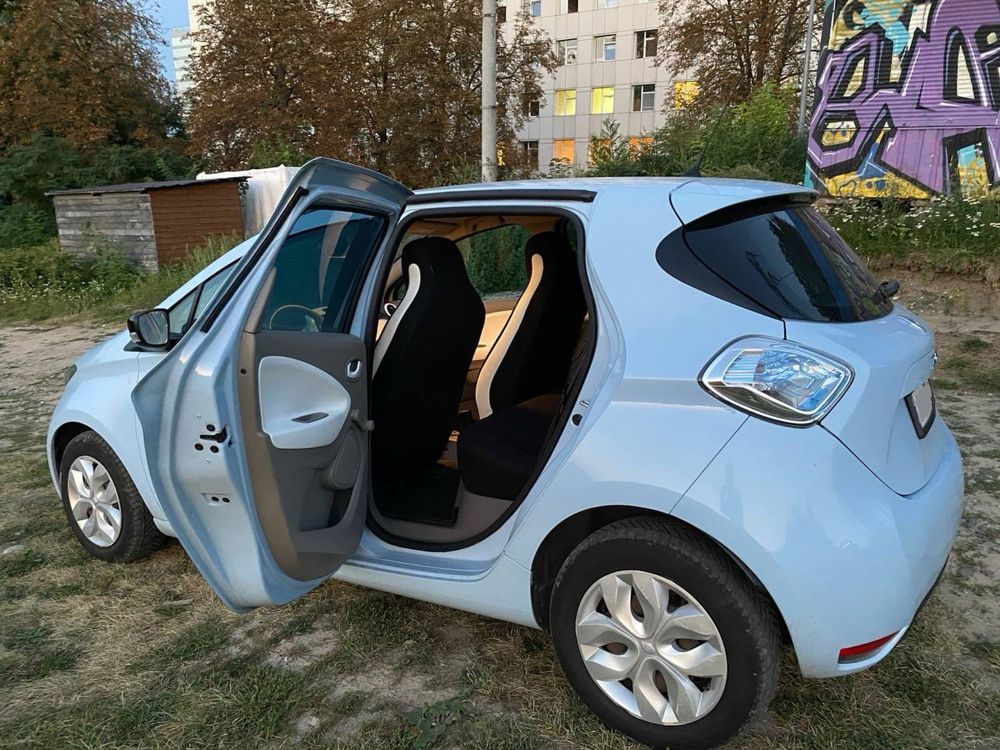 Renault Zoe, свій обслужений електрокар