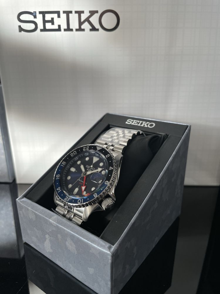 Zegarek Seiko 5 Sports GMT Blueberry SSK003K1