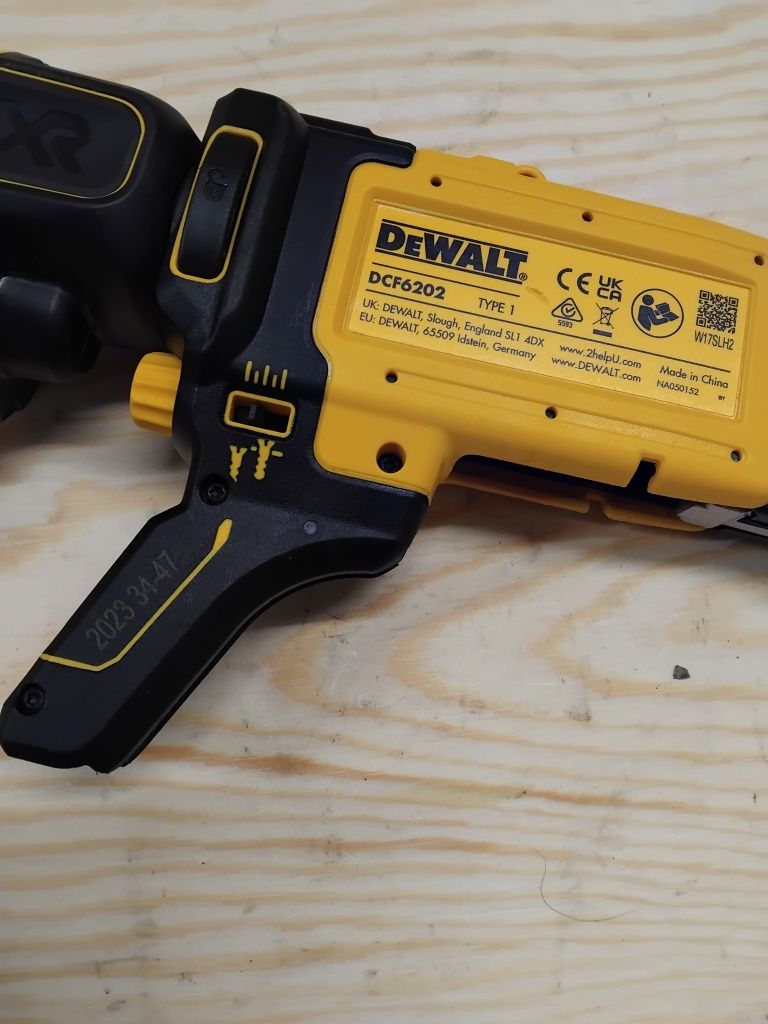 Dewalt DCF620+DCF6202 wkrętarka do regipsów regipsiarka