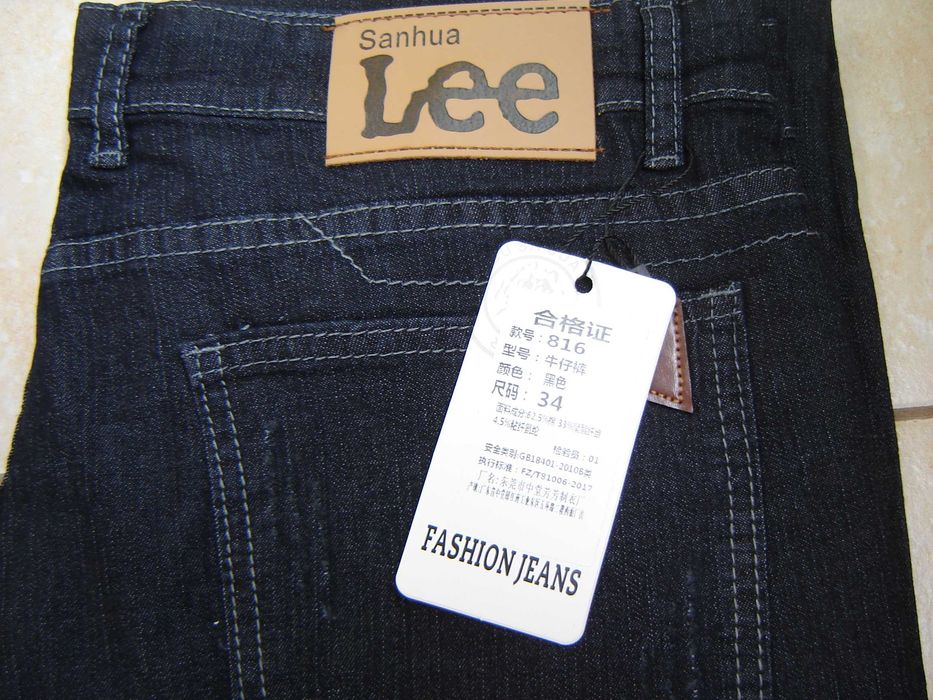 Джинсы  34р. ( класика )