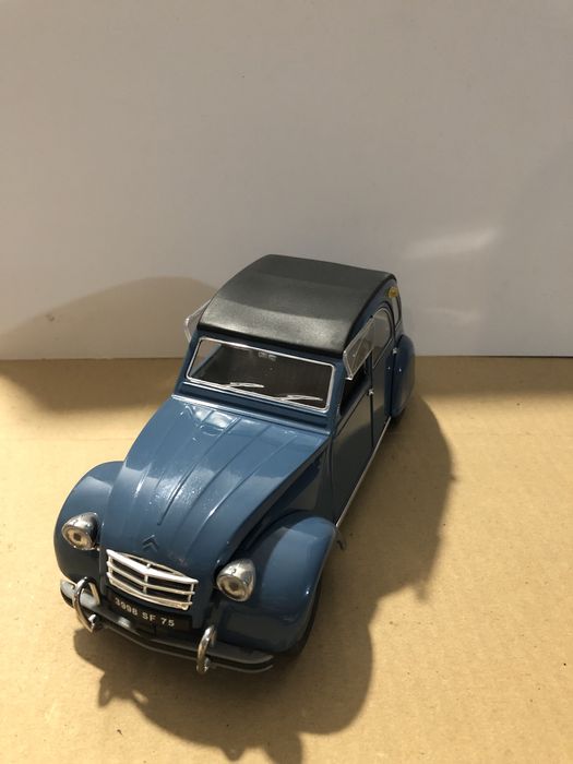 Citroen 2cv escala 1:17