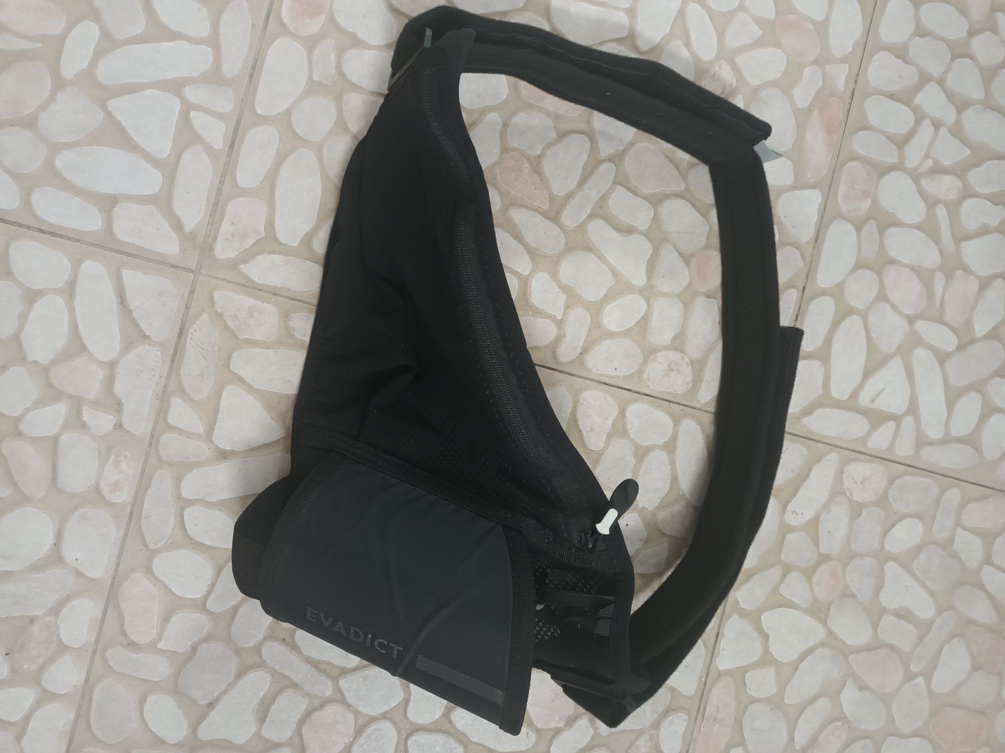 Cinta com bolsa e suporte água  btt