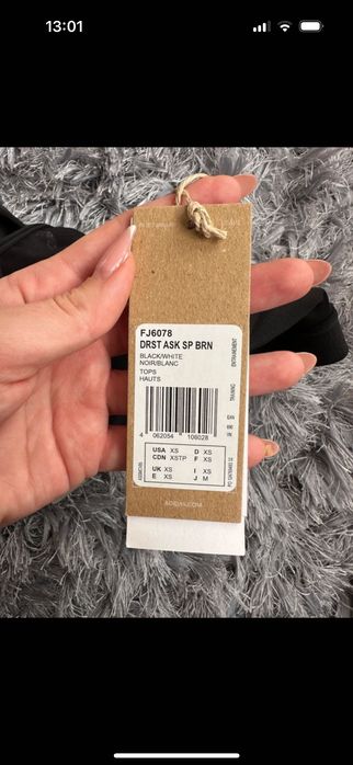 Nowy stanik sportowy Adidas