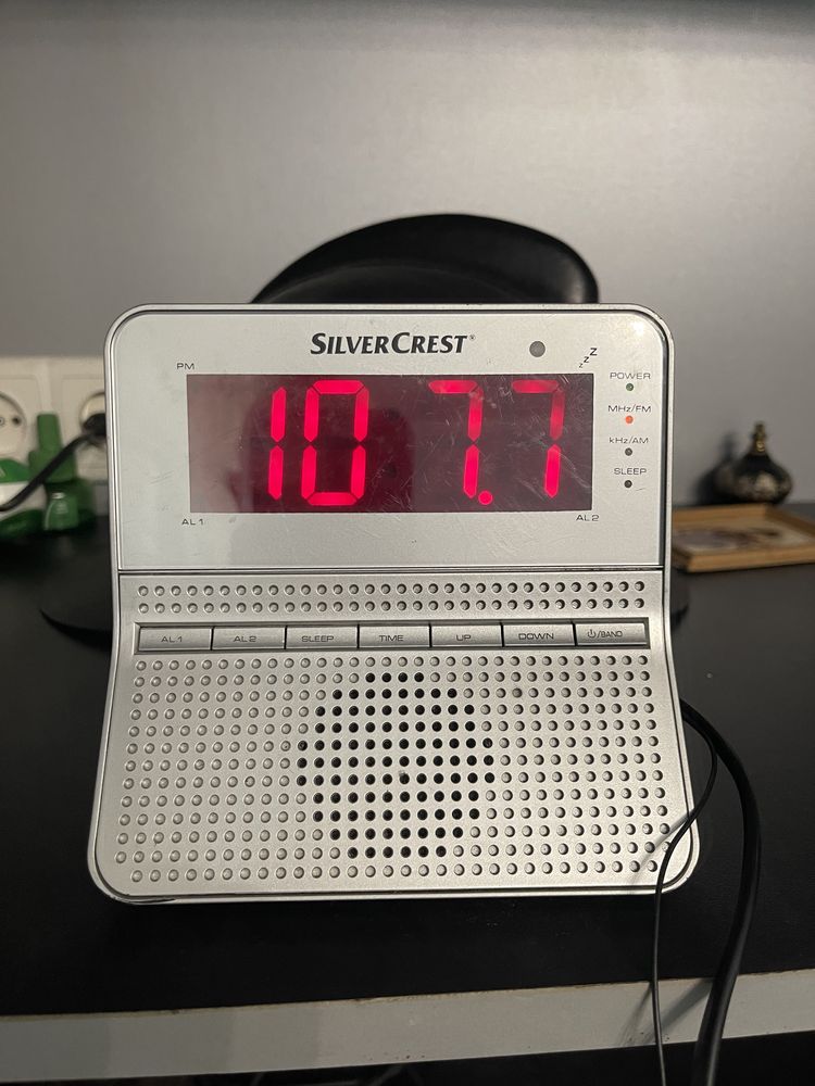 Часы с радио электронные silver crest