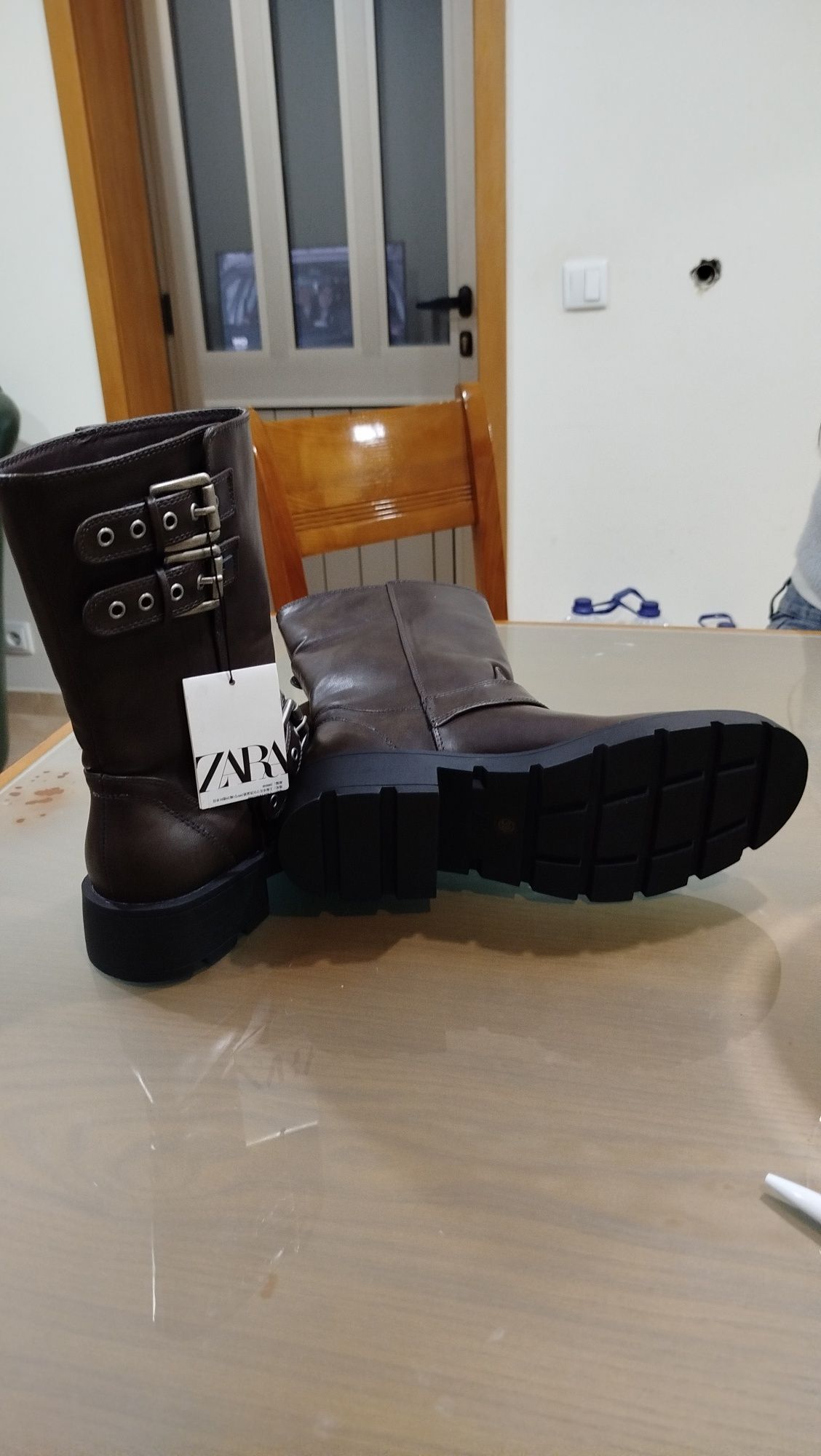 Botas de senhora Zara / 39