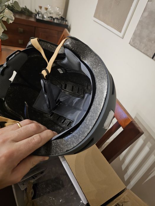 Capacete com luz sinalização